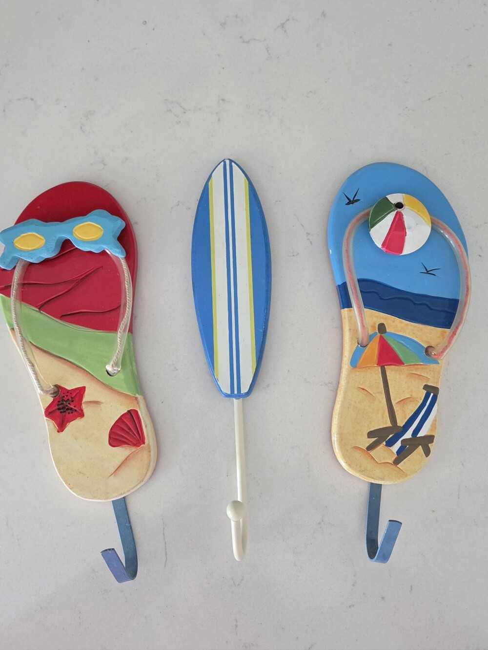 Kids Beach Flip-Flop Wall Hooks & Blue & White SurfBoard Hook